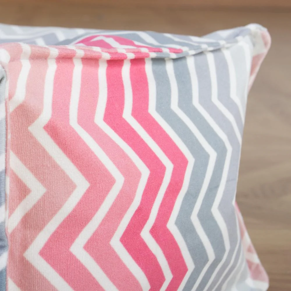 Game Fåtölj Saccosäck - Geometriskt tryck Chevron Rosa - Image 6